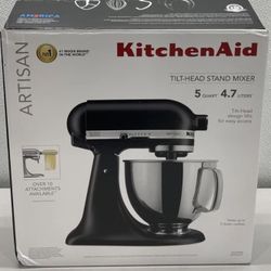 New Kitchenaid 5 Qrt Tilt-head Stand Mixer 