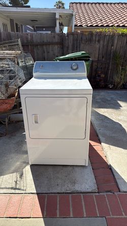 Maytag dryer. Gas