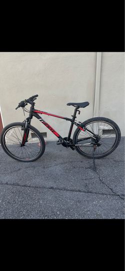 GIANT Mountain bike