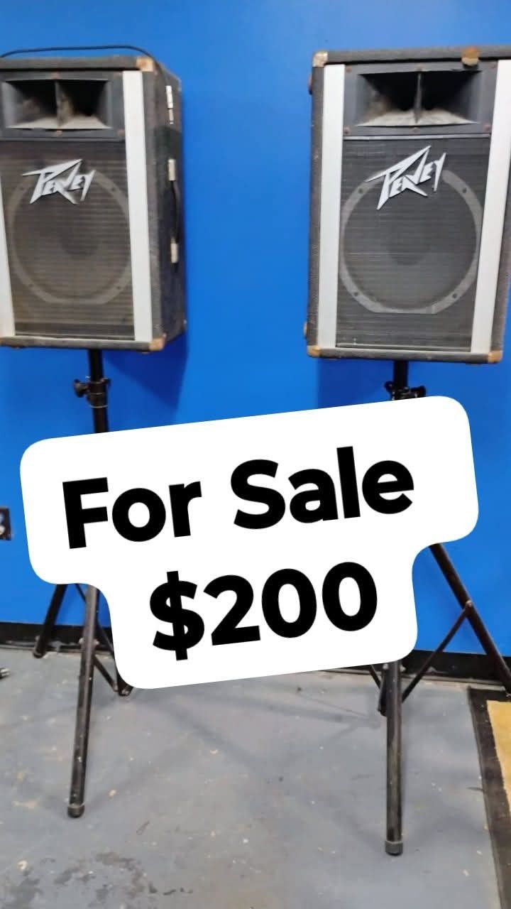 Peavey Speakers & Stand