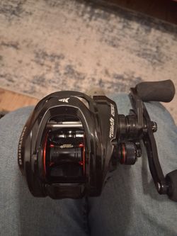 KastKing Royale legend size 200 baitcaster reel