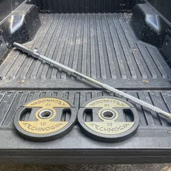 PAIR OF OLYMPIC EZ  GRIP  22 lb. / 10kg. PLATES  &  NEW  6  FOOT  BARBELL BAR 