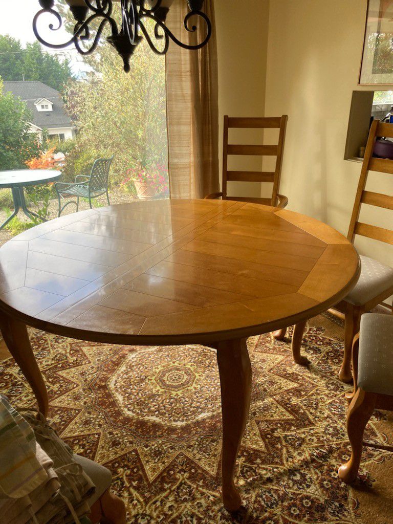 Dinning Table Set With 6 chairs