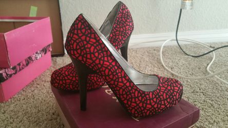 Brand new heels with box 7.5 red & black