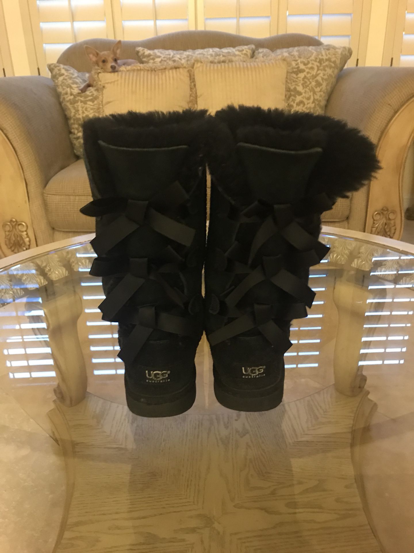 Girls Size 4 Women’s Size 6 UGG Boots 