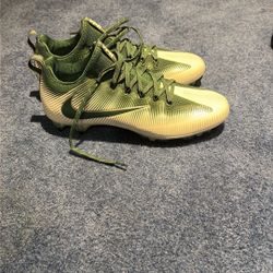 Nike vapor football Cleats SZ10