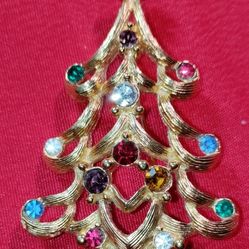 Fabulous Signed Vintage Christmas Tree Brooch