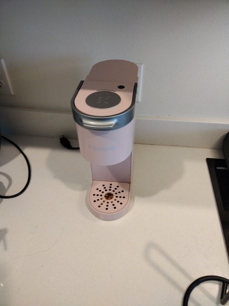 Keurig Great Condition Works Great 15