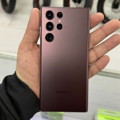 Galaxy S22 Ultra 5G Unlocked 128GB! $399 Cash Or Card!!