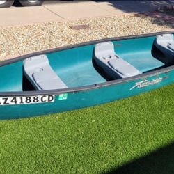 Canoe with trolling motor