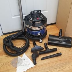 New Cond FILTER QUEEN 360SS VACUUM WITH ATTACHMENT  , AMAZING POWER SUCES  , WORKS EXCELLENT. , IN THE BOX 