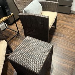 3-Piece Outdoor Wicker Patio Furniture Set – 2 Chairs & Table + Protective Tent Cover