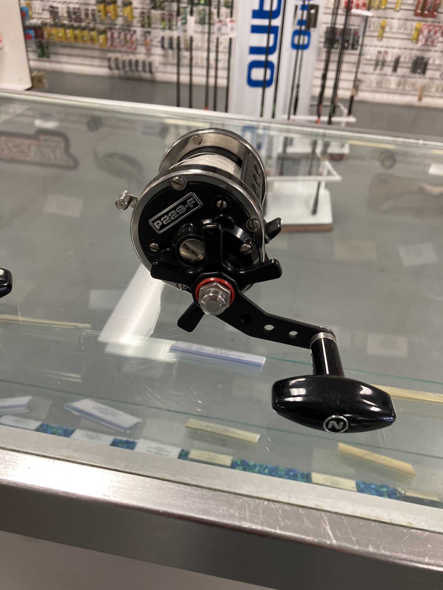 Newell 220 P And A 220 G Salt Water Reel for Sale in Glmn Hot Spgs