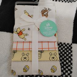 4-Set Winnie The Pooh Receiving Blankets - New