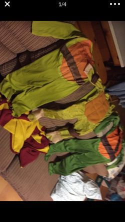 Ninja turtles costumes Halloween. Kids sizes small