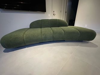 Le Croissant Sofa - Green Boucle