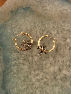 Gold earrings
