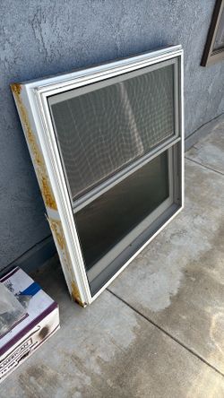 39X39 double hung window