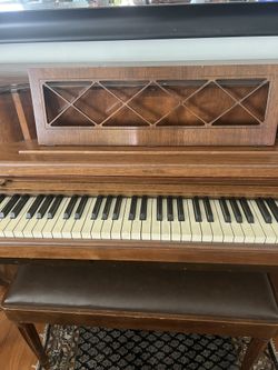 Wurlitzer Piano