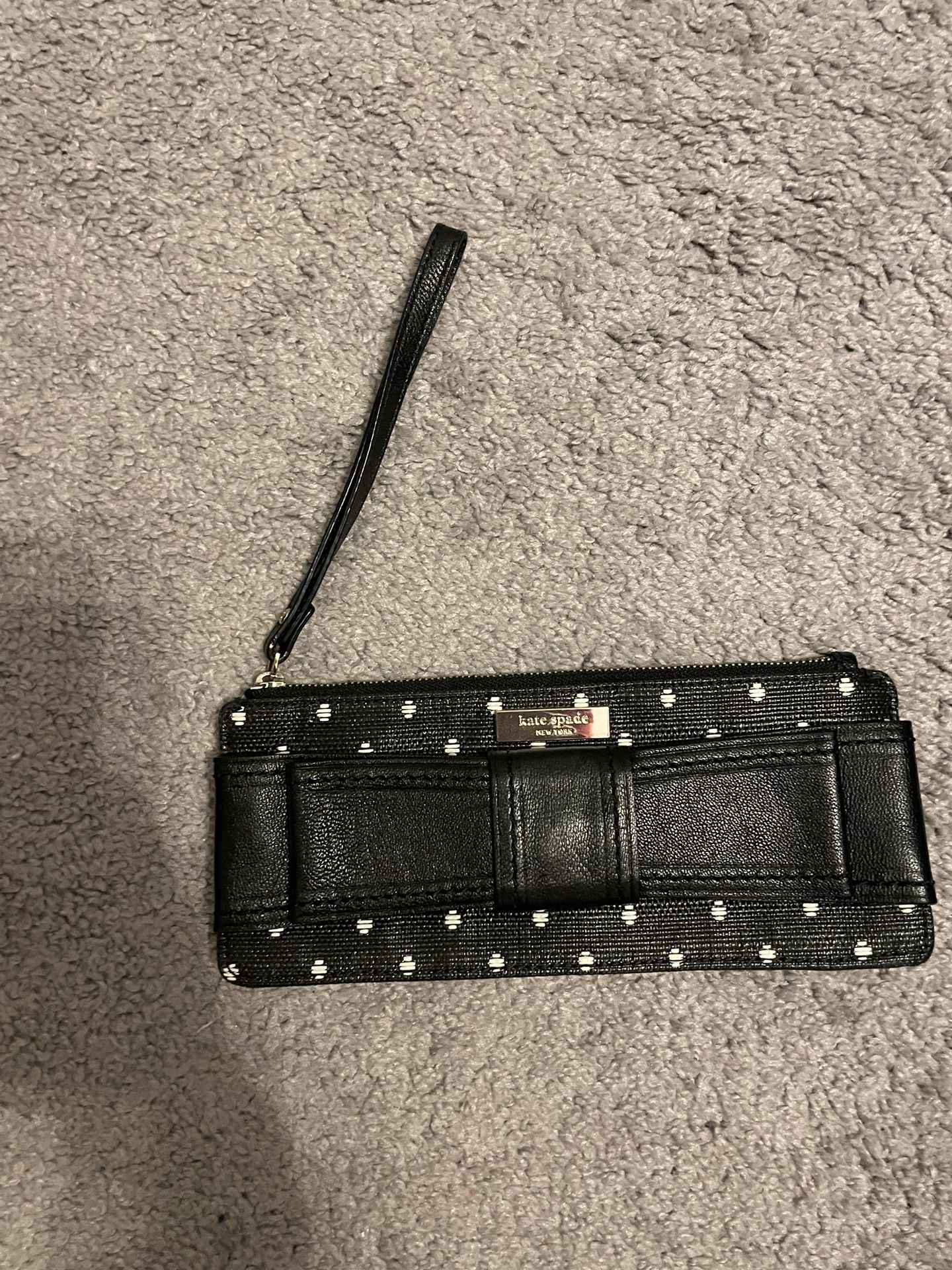 Kate Spade Wristlet / Clutch - Polka Dot Bow