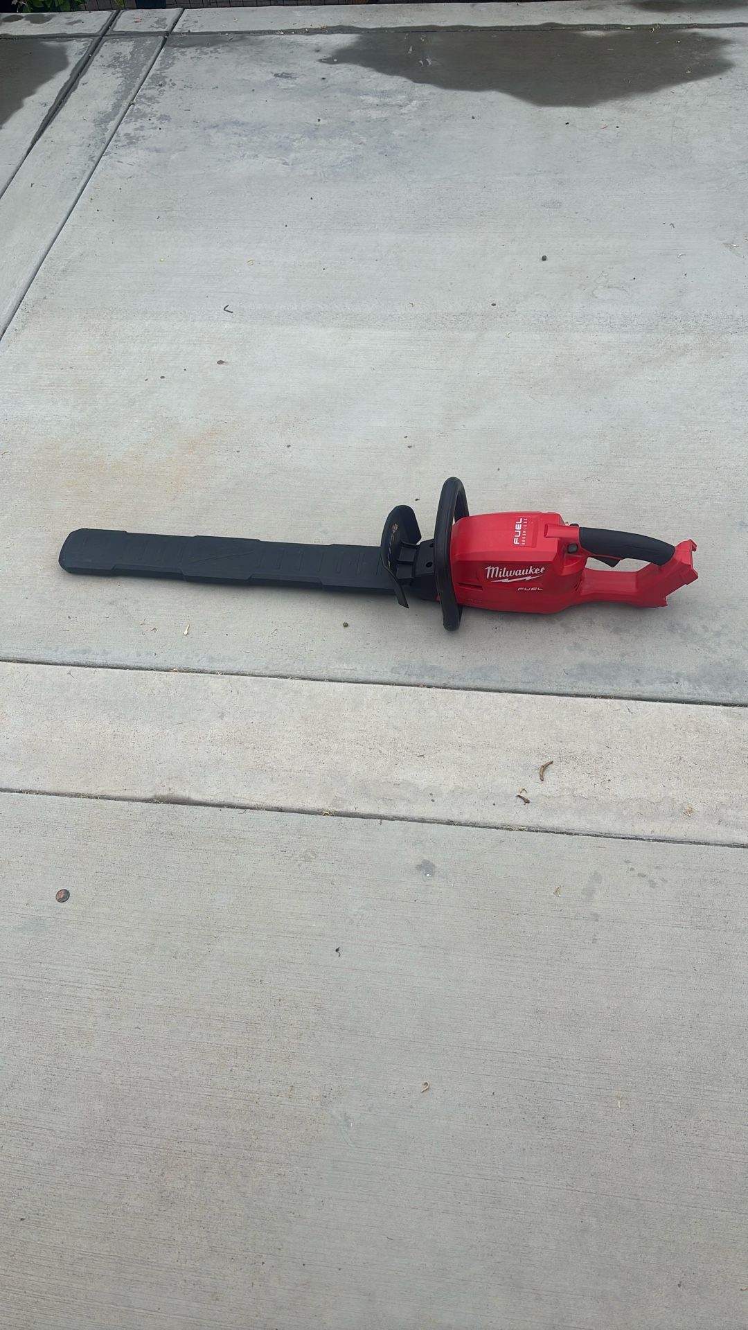 M18 FUEL 18-Volt 24 in. Brushless Cordless Battery Powered Hedge Trimmer (Tool-Only)