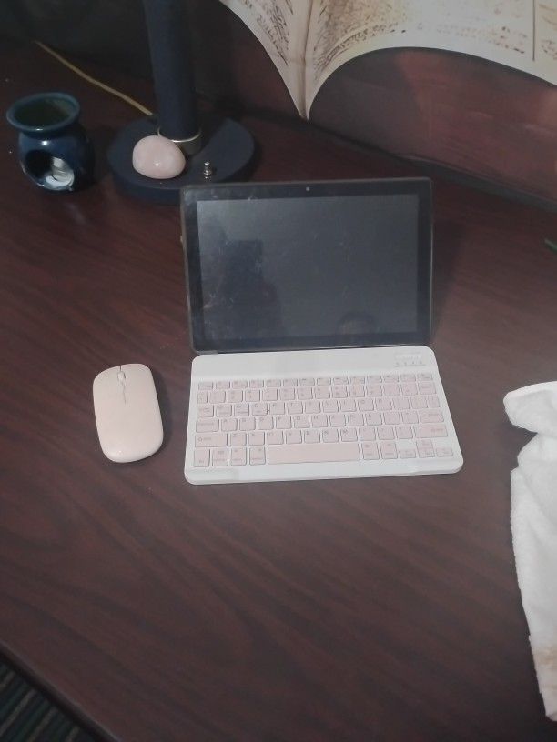 Tablet With Keyboard Mouse