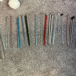 Metal And Plastic Knitting Needles