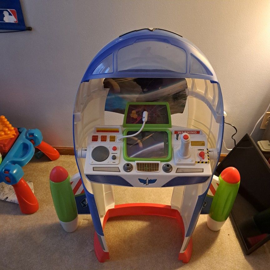 Buzz Lightyear Space Ship 