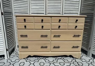6 Drawer Tan Washed Dresser