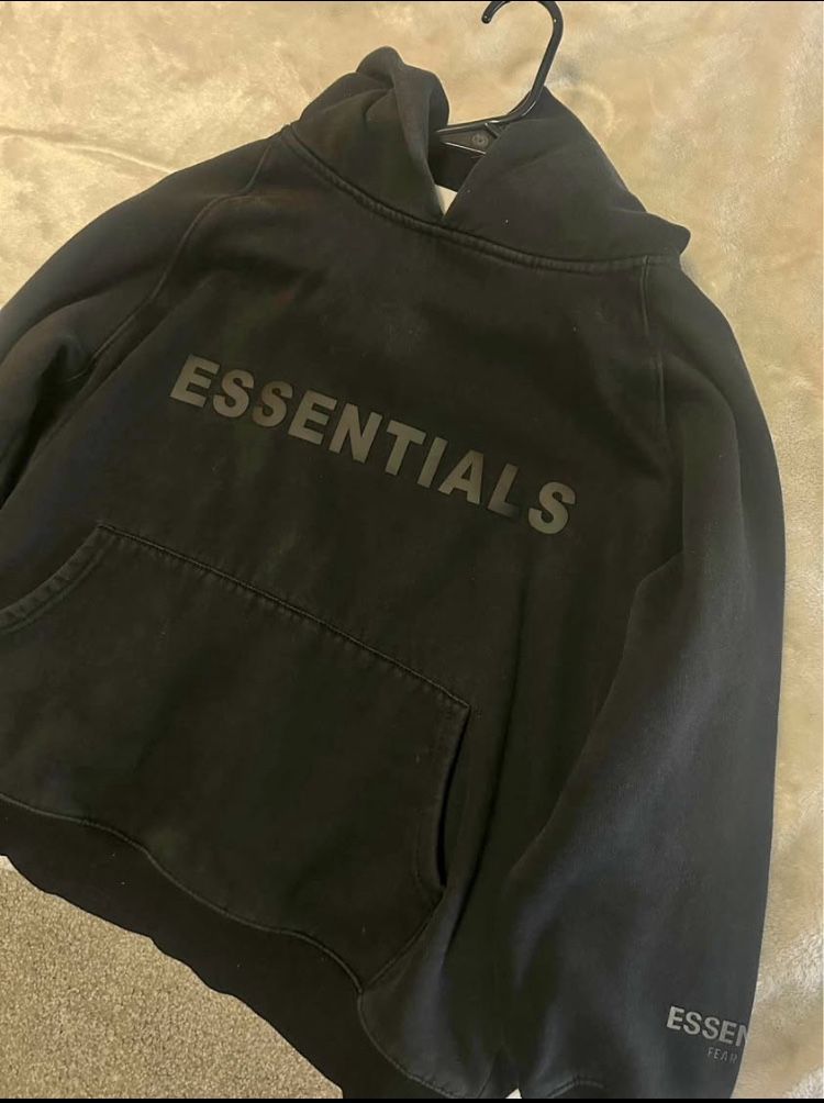 Black Essential hoodie