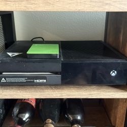 Xbox One With Accessories 