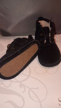 UGG neumel (infant size 04/05)