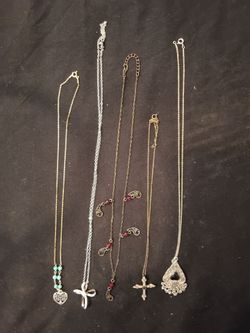 5 Women's Necklaces