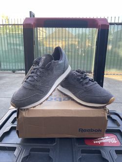 Women Reebok shoes 