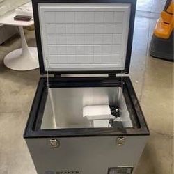 New Costway Chest Freezer, 63-Quart Compressor Travel Refrigerator with 3 Levels, -0.4°F to 50°F