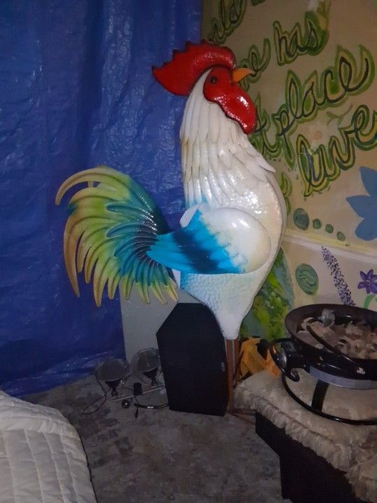 6ft Tall Rooster Yard Art