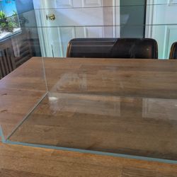 UNS 45u Rimless Fish Tank 9.3gal