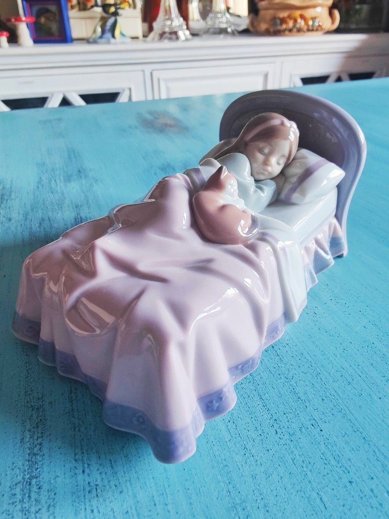 Lladro Figurine Cozy Companions #6540 Sleeping Girl With Kitty Cat Animal Lover Kendall Area