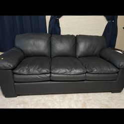 Like New Lather Couch Set
