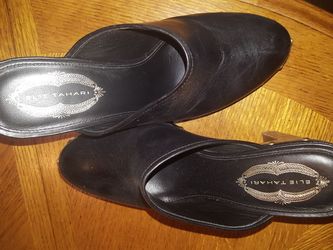 Elie Tahari Studded Mules Size 40 (8)