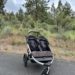 THULE DOUBLE STROLLER