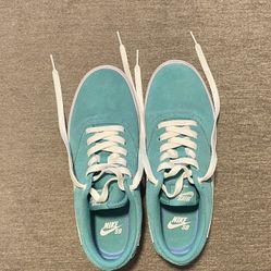 Nike Women Size 8