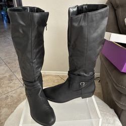 Boots Women’s Size 9 M
