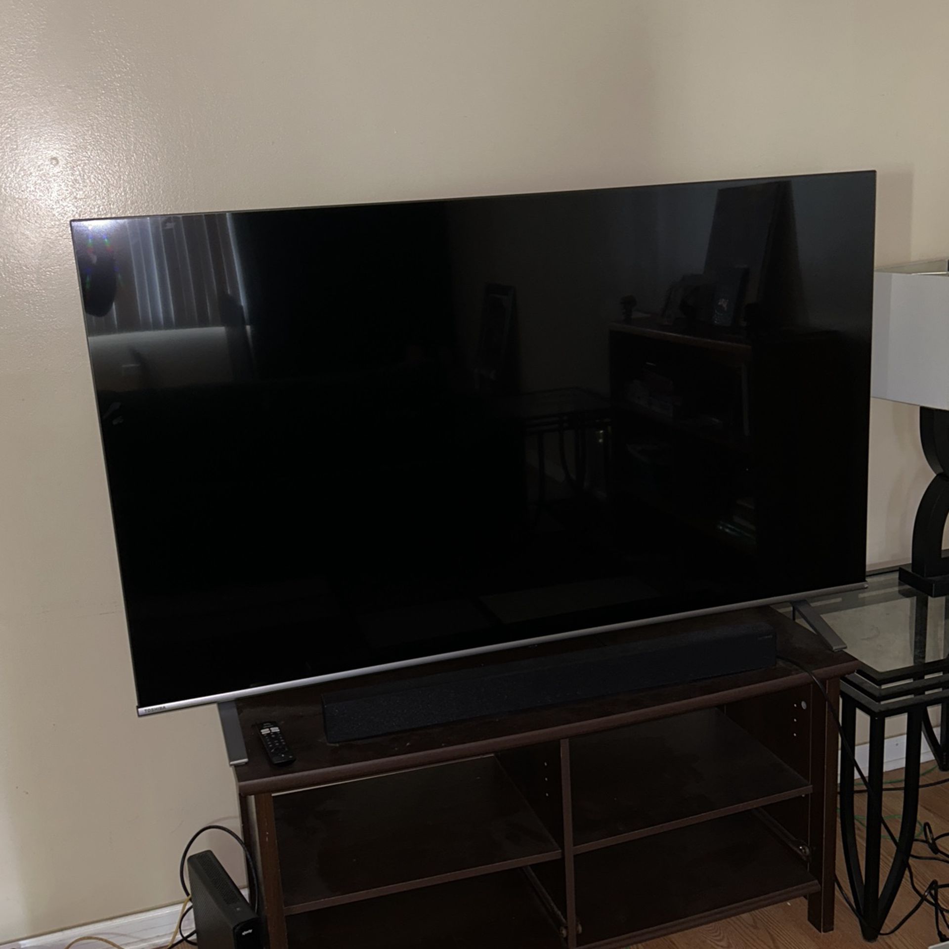 75 Inch Toshiba LED  HD Flat Screen With Surround Sound 