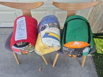 Three sleeping bag // diferent size// $ 35 for all 3 , in good condition