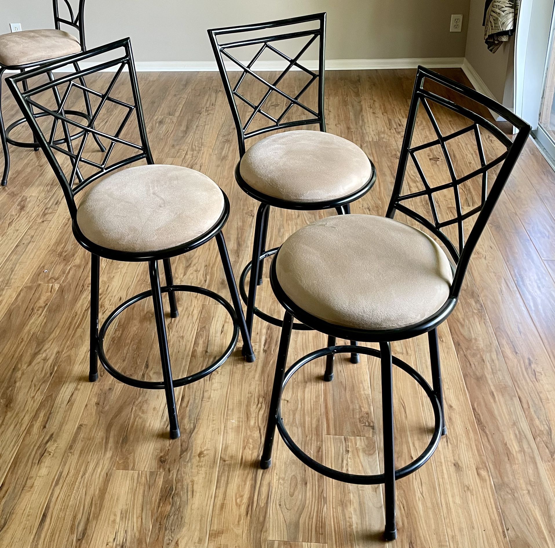 Counter Size Chairs 