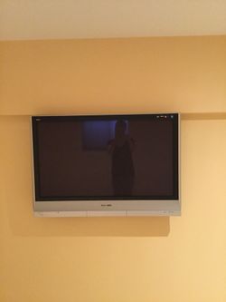 Panasonic tv 42”. 1080