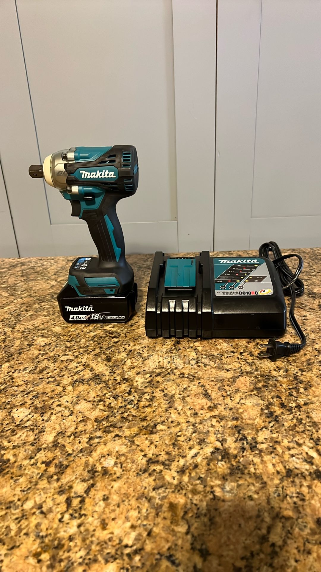 Makita 18V LXT Lithium-Ion Brushless Cordless 4-Speed 1/2 in. Impact Wrench with Detent Anvil