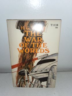 THE WARS OF YHE WORLDS BY H.G. WELLS PAPERBACK 1972