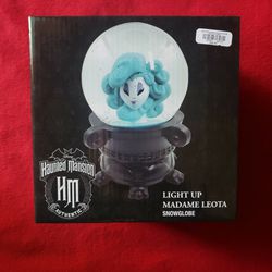 Disney Haunted Mansion Madame Leota Lighted Snowglobe 